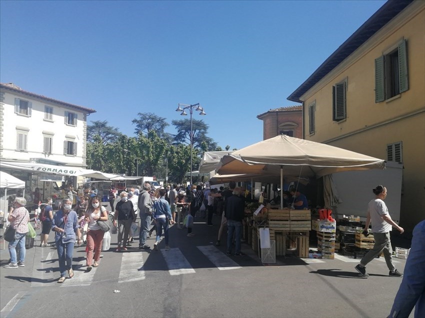 Mercato a Borgo