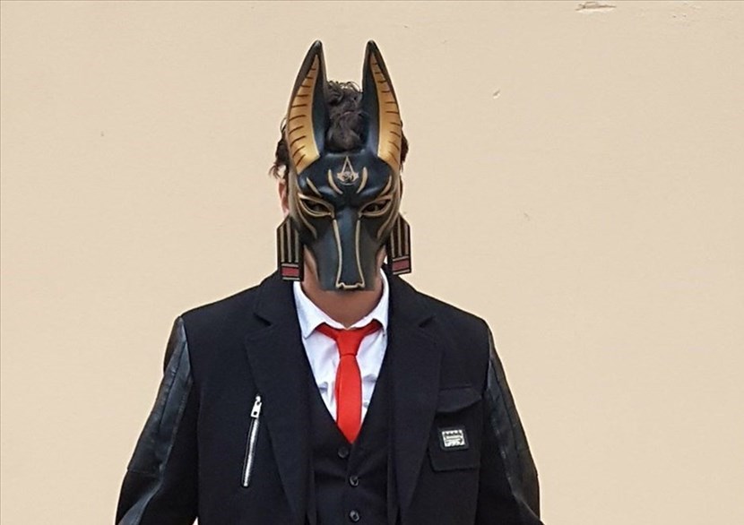 Il 23enne arrestato con indosso una maschera del dio egizio Anubi