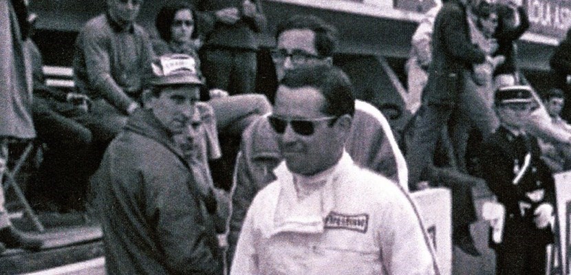 Una immagine inedita di Gunther Klass nel 1966, un anno prima della morte al Mugello, in un gara Le Mans in Francia. (Foto gentilmente concessa da  Renzo Marinai)