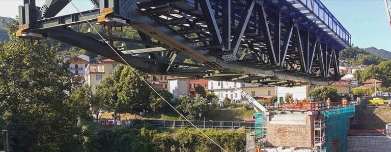 I lavori dello scorso anno per la sostituzione di un altro ponte a Marradi
