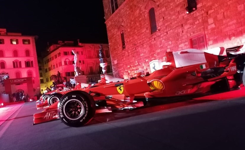 Festa Ferrari in piazza Signoria a Firenze