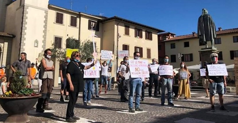Una delle proteste contro l'eolico a Vicchio