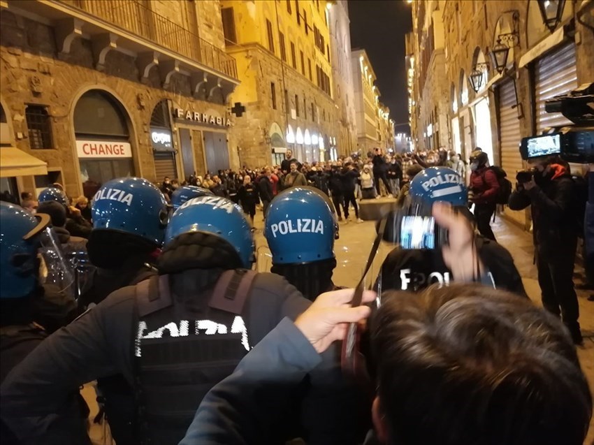 Polizia e Manifestanti