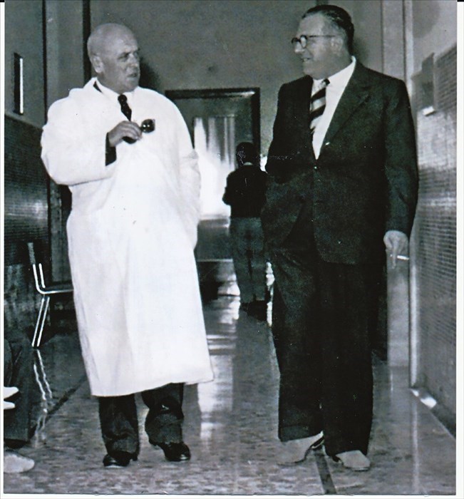 Il dott. Guglielmo Sanguinetti di Borgo San Lorenzo, a sinistra,  uno dei fondatori di Casa Sollievo della Sofferenza a San Giovanni Rotondo