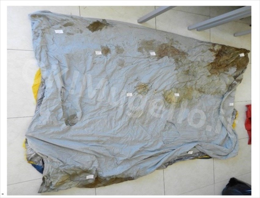 reperti della tenda ed identikit