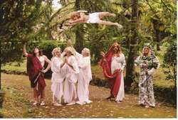 Arte e ironia per Il Sorriso di Bruna