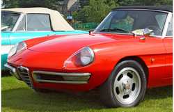 Asta per l'Africa a Borgo: in vendita una Duetto e una 883