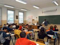 Ronta. Anche Facebook per difendere la scuola