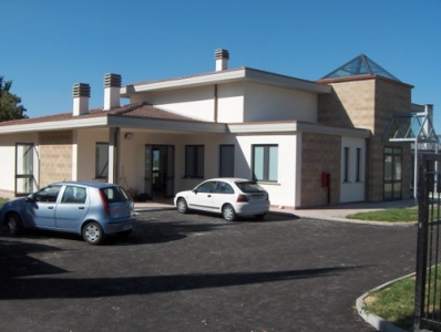 Bambini e genitori in piazza per salvare la scuola di Luco di Mugello