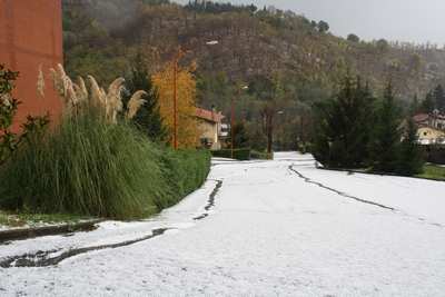 Prima neve? No grandine. Le foto