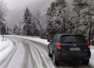 Mugello. Prima neve sui passi. Nevica ancora sulla Futa