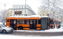 La Regione: un milione di euro per le gomme termiche degli autobus