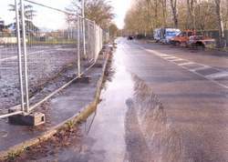 Parcheggi ancora chiusi a Borgo. Botta e risposta (e polemica) tra Comune e impresa costruttrice