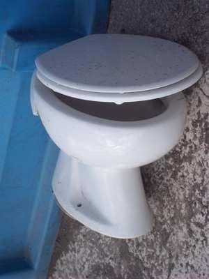 Ancora rifiuti abbandonati nel centro di Borgo... Incivili ad oltranza