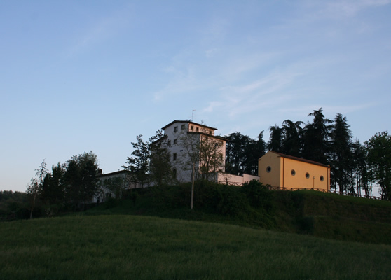 '100 profughi al Villaggio La Brocchi'. Ma è una bufala