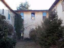 L'abbandono e la tristezza. Reportage e foto dall'ex ospedale di Luco