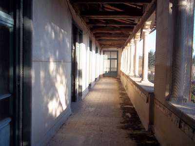 L'abbandono e la tristezza. Reportage e foto dall'ex ospedale di Luco