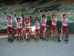 In bici nell'autodromo. Accordo Appenninico - Mugello per allenamenti sicuri dei baby ciclisti