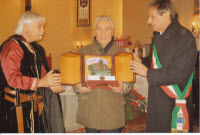 Cittadinanza onoraria a Pietrasanta per lo scultore Vangi