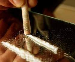 Borgo invasa dalla polvere bianca. Bravi ragazzi e insospettabili. Una lettera