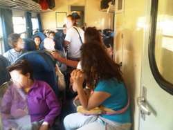 Giornata nera per i pendolari: 'Il treno sotitutivo lascia a piedi i viaggiatori del 6808'