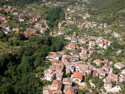 Luco, frazione dimenticata? Ieri partecipata (e combattiva) assemblea con il sidaco su manutenzione ecc..