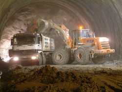 Nuovo incidente sul lavoro. Operaio ferito nei cantieri della Variante di valico