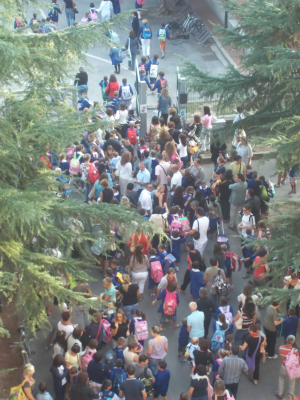 Tutti pronti per ricominciare? Le scuole riaprono i cancelli.