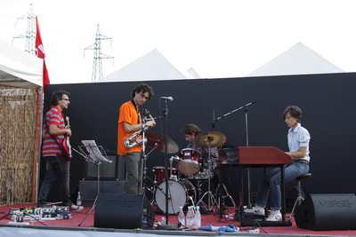 Vendola a Borgo. Un'ora di attesa tra il pubblico... tra speranza e fiducia nel futuro.