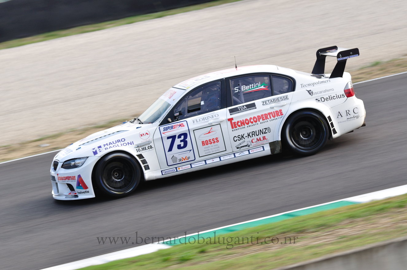 Motori e spettacolo al Mugello. Le foto. Ma Mugelli scivola in classifica