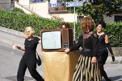 Ronta. Il Rione Verde vince il Palio di San Michele. Le foto della sfilata...