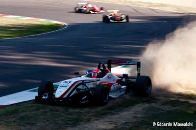 Spettacolo, motori e fuori pista ieri al Mugello. Le foto