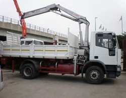 Cede la gru, muore sul lavoro a Pianvallico