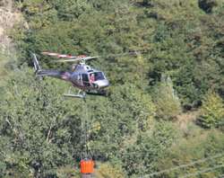 Ronta. Castagneto a fuoco. Interviene l'elicottero...