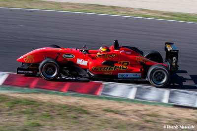 Spettacolo, motori e fuori pista ieri al Mugello. Le foto