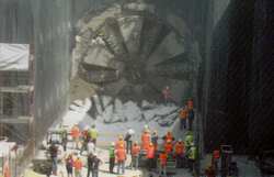 Mugello sottosopra: il nuovo libro di Simona Baldanzi su 'tute arancioni' e grandi opere