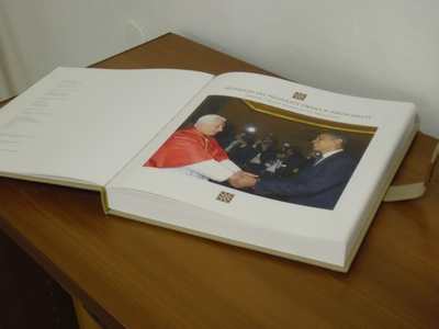 Il Mugello nel mondo. La Coinart decora il libro celebrativo della giornata della Pace. Distribuito ai leader mondiali...