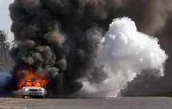 Spettacolare incidente sulla Fi-Pi-Li. Auto a gas esplode e la bombola schizza via...