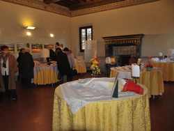 Ceramiche medicee in ricamo. Mostra inaugurata con tante curiosità storiche...