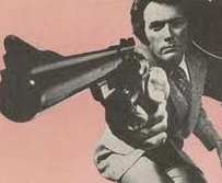 Rapina da Film (comico) a Firenze. Si presenta alle poste elegantissimo e con una 44 Magnum. Tre feriti...