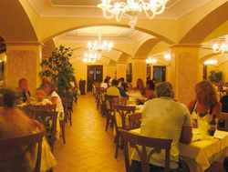 Lavorare all'estero. 80 tirocini nella ristorazione per i giovani toscani. Come fare, info...