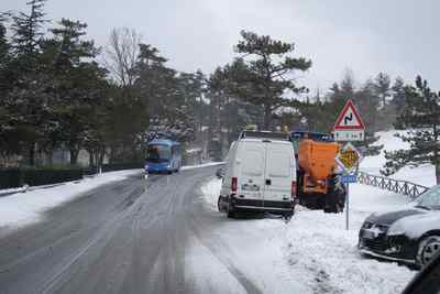 Neve in Mugello. Le foto dei lettori e la mappa dei disagi. E - 10 sul Giogo...