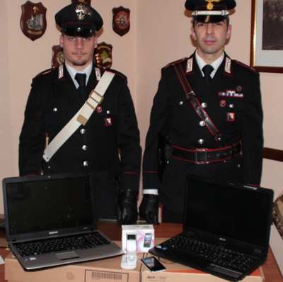 Furti nelle scuole e atti vandalici. Denunciati 10 minorenni di Borgo e Barberino...