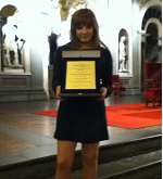 Chino Chini. Due studentesse premiate in Palazzo Vecchio insieme a Dacia Maraini