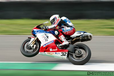 Il Mugello sorprende ancora. Barberinese sul podio nella Stock 600. Le foto spettacolari del Civ...