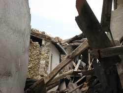 Galliano. Nuova scuola antisismica, ma rischia di rimanere senza alunni. Denuncia del Pdl...