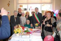 Vaglia festeggia Ines. La nonna del paese, che compie 100 anni