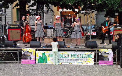 Gli Amici delle Biblioteche fanno centro: tutte le foto e la cronaca di Una nota per...