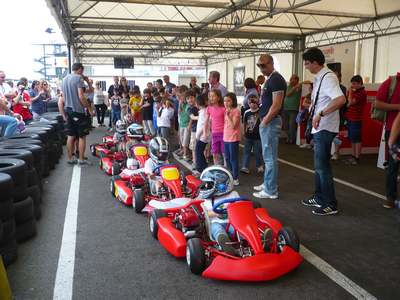 Oltre 200 bimbi 'scatenati' in kart al Mugello. Le foto...