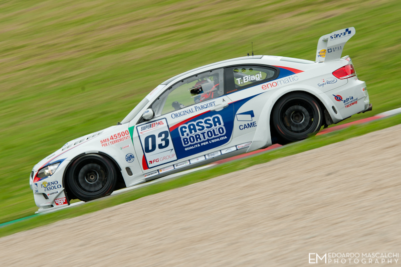 Superstars, bolidi al Mugello. Max Mugelli 9° in gara-2. Le foto